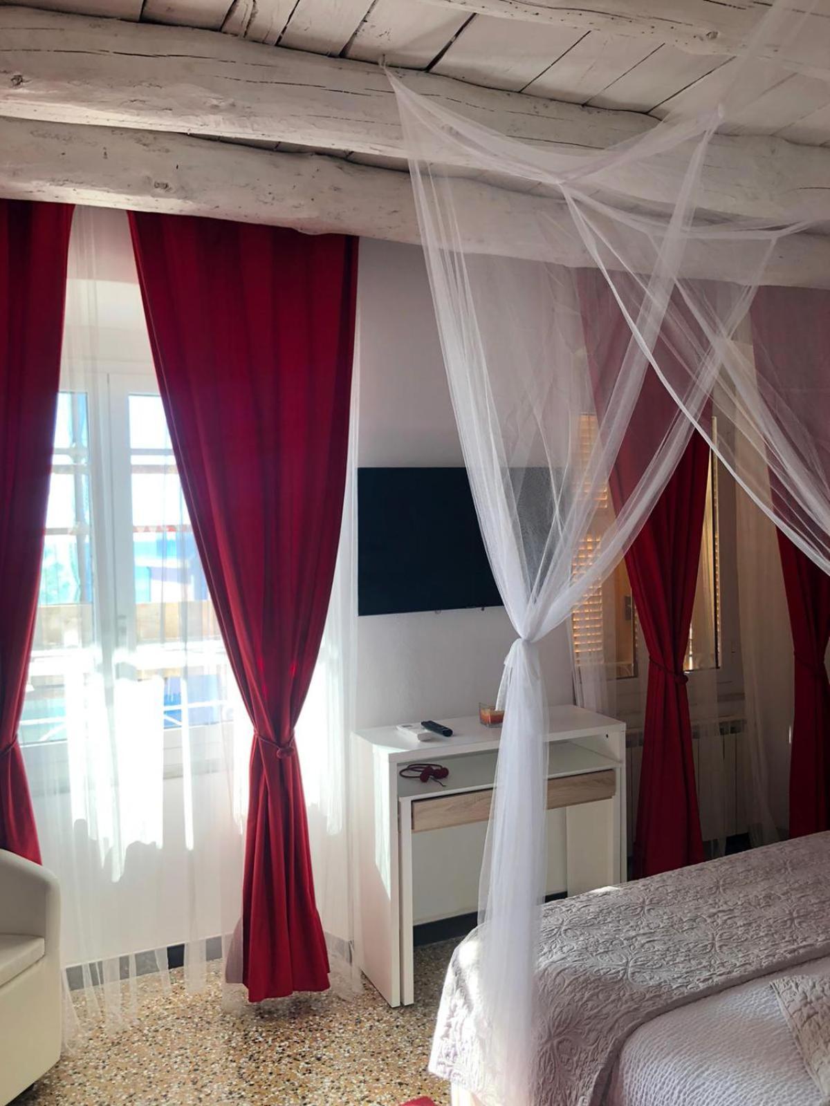 Varazze Suite Sauna E Hammam المظهر الخارجي الصورة
